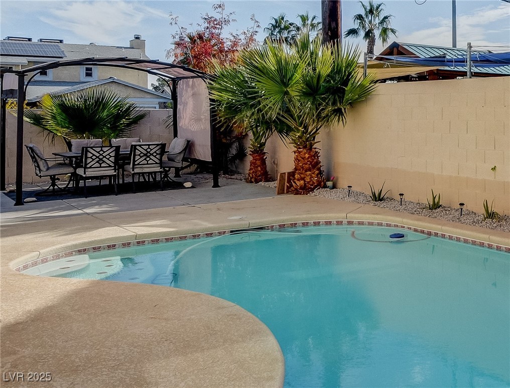 7301 Casa Solar Court