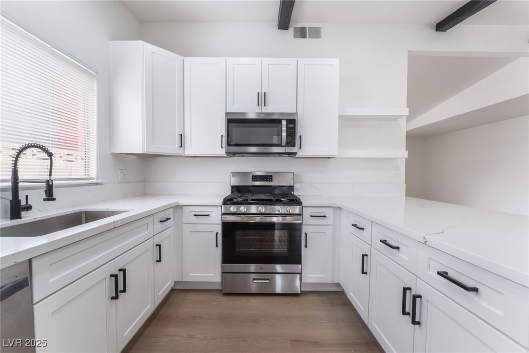 3915 Delling Court