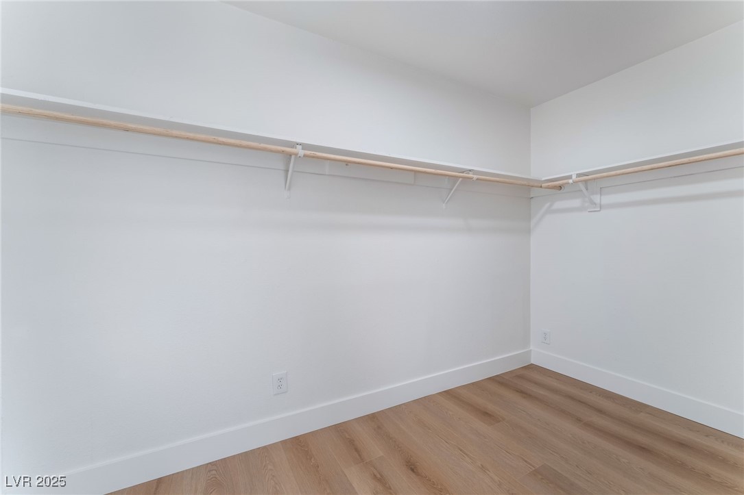 3915 Delling Court