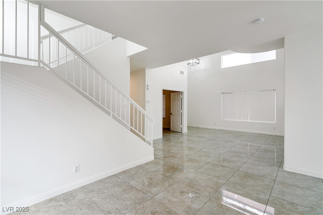 7401 Hawk Shadow Avenue