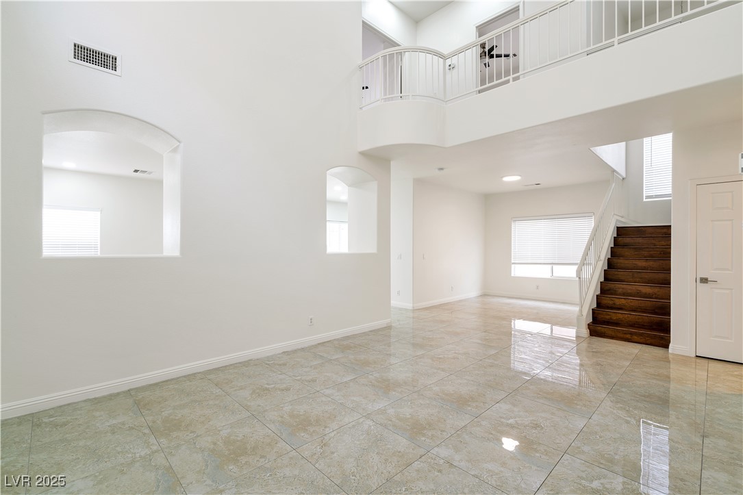 7401 Hawk Shadow Avenue