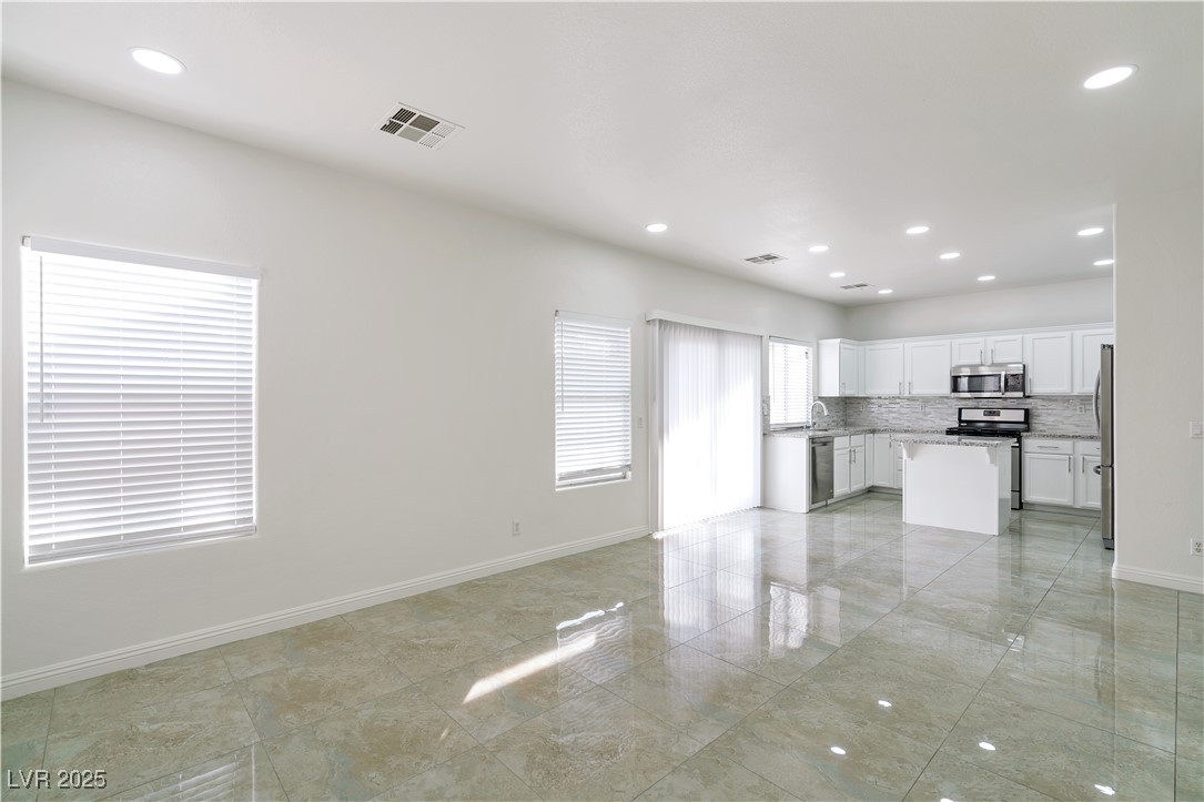 7401 Hawk Shadow Avenue