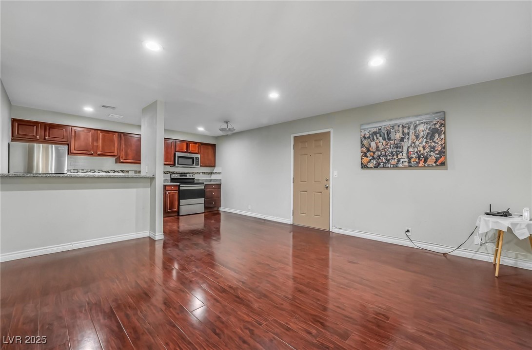 4330 Sandy River Drive 90
