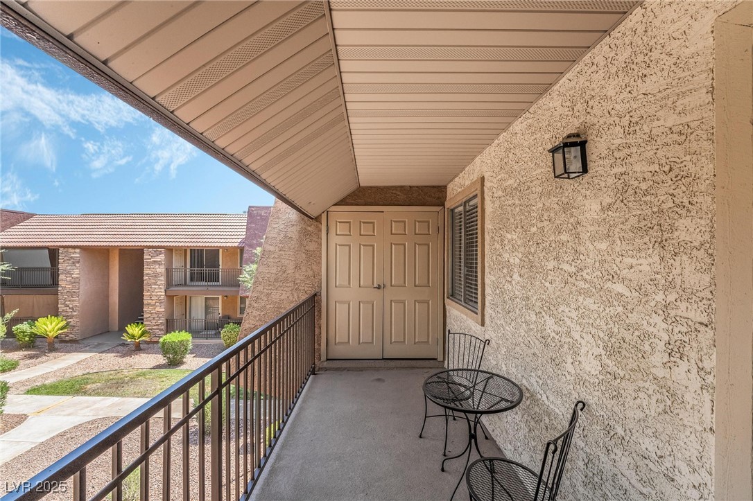 4330 Sandy River Drive 90