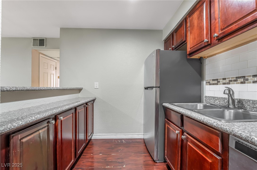 4330 Sandy River Drive 90