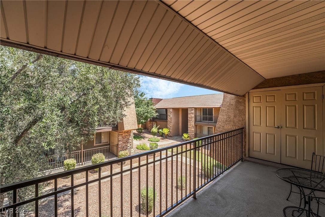 4330 Sandy River Drive 90
