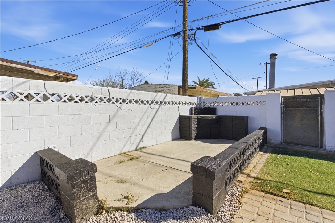 3209 Emmons Avenue