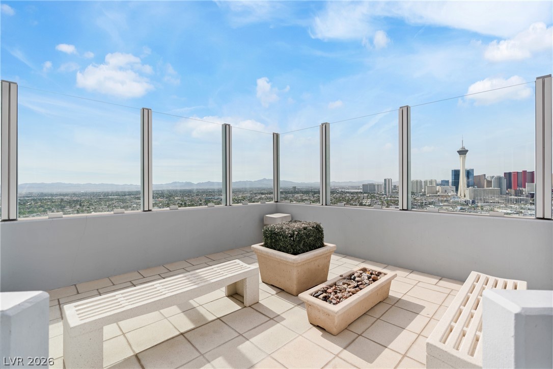 200 Hoover Avenue 1201