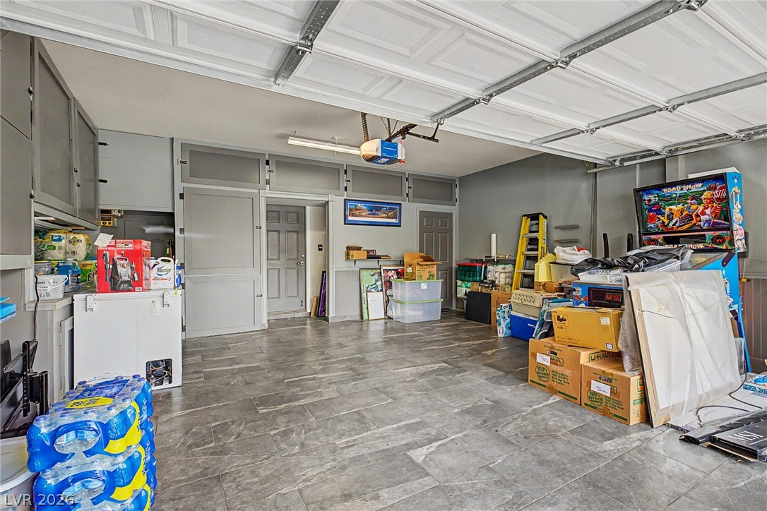 10536 Laurelwood Lake Avenue