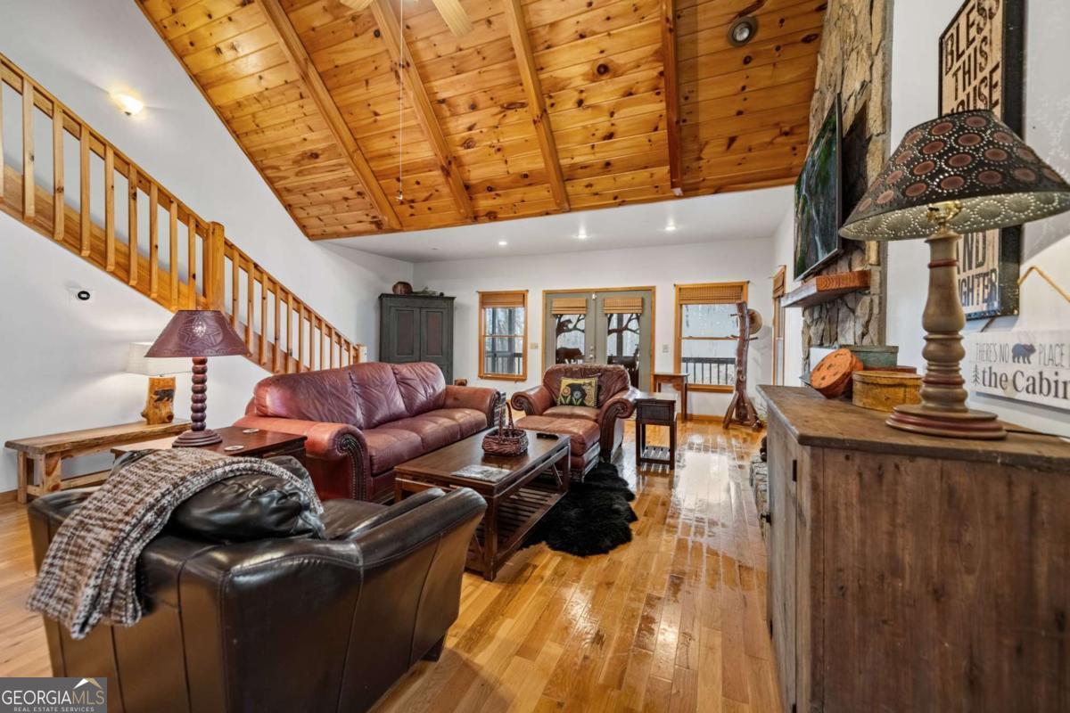 380 Oak Ridge Way