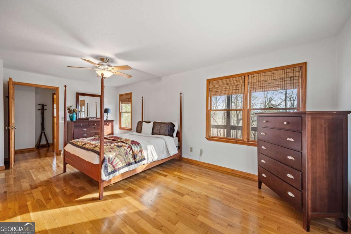 380 Oak Ridge Way