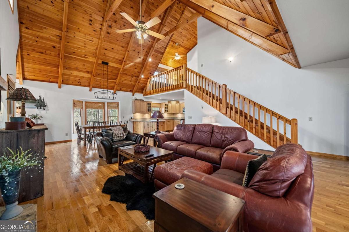 380 Oak Ridge Way