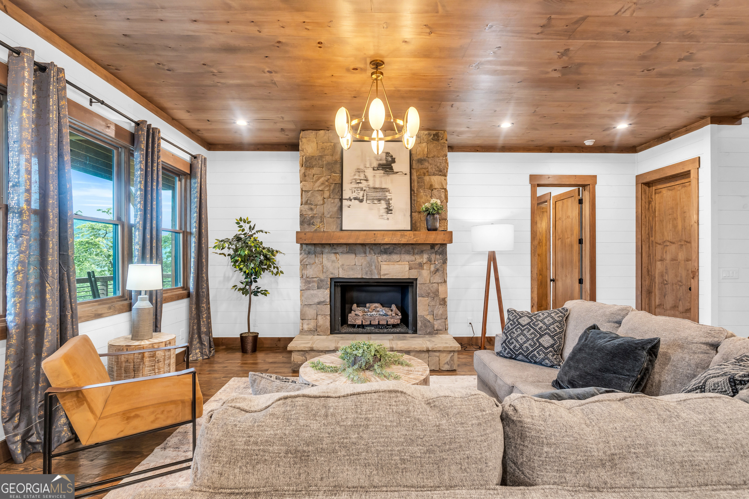 601 Overlook Drive