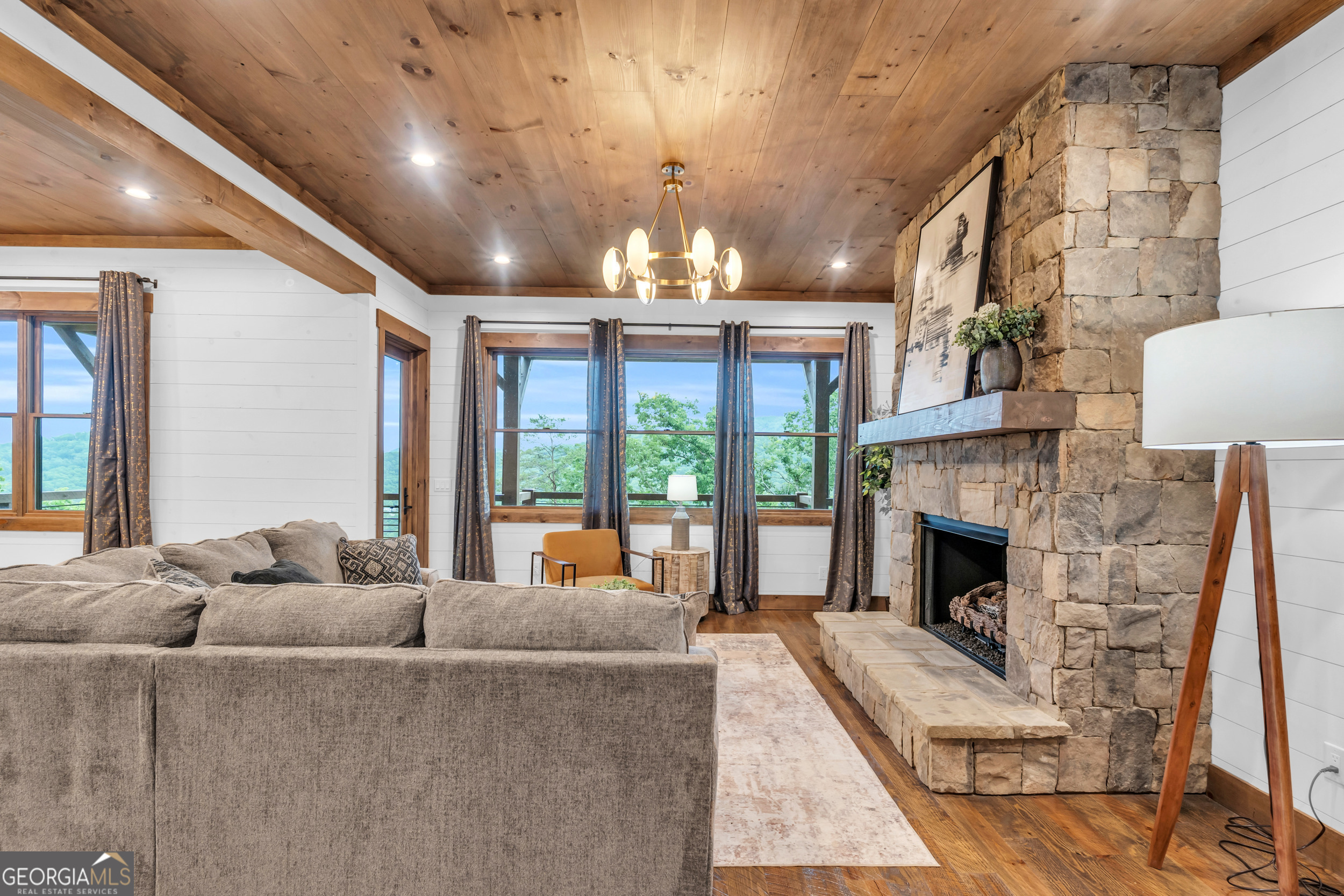 601 Overlook Drive