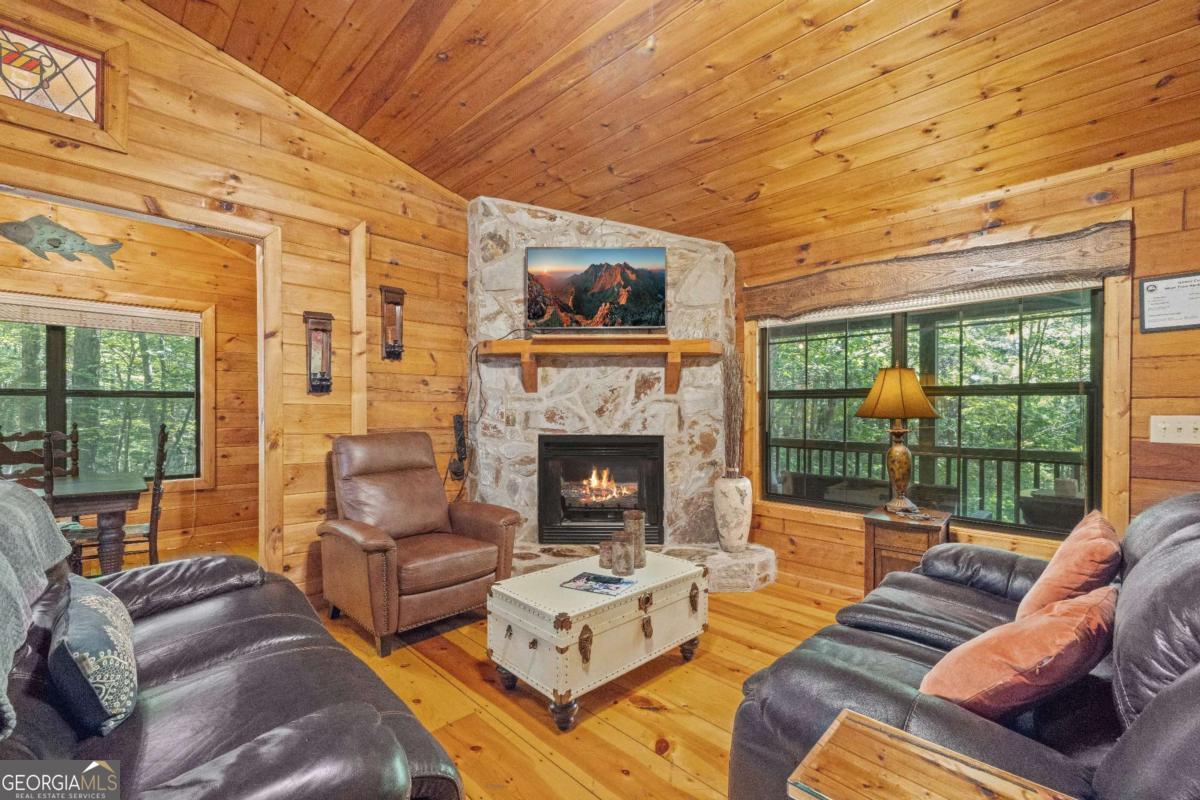 129 N Cherokee Drive