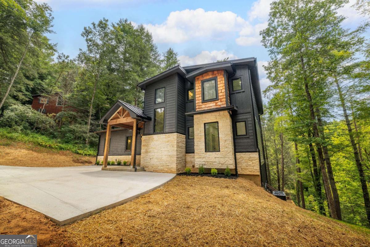 456 Whispering Pine Lane