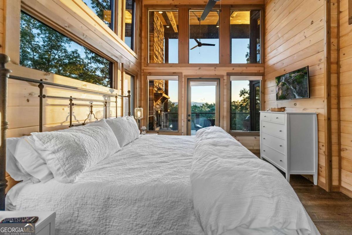 361 June Bug Lane, Blue Ridge