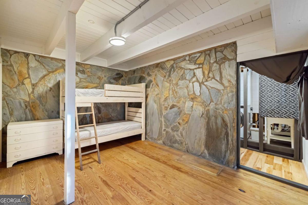 210 E Overbend Trail