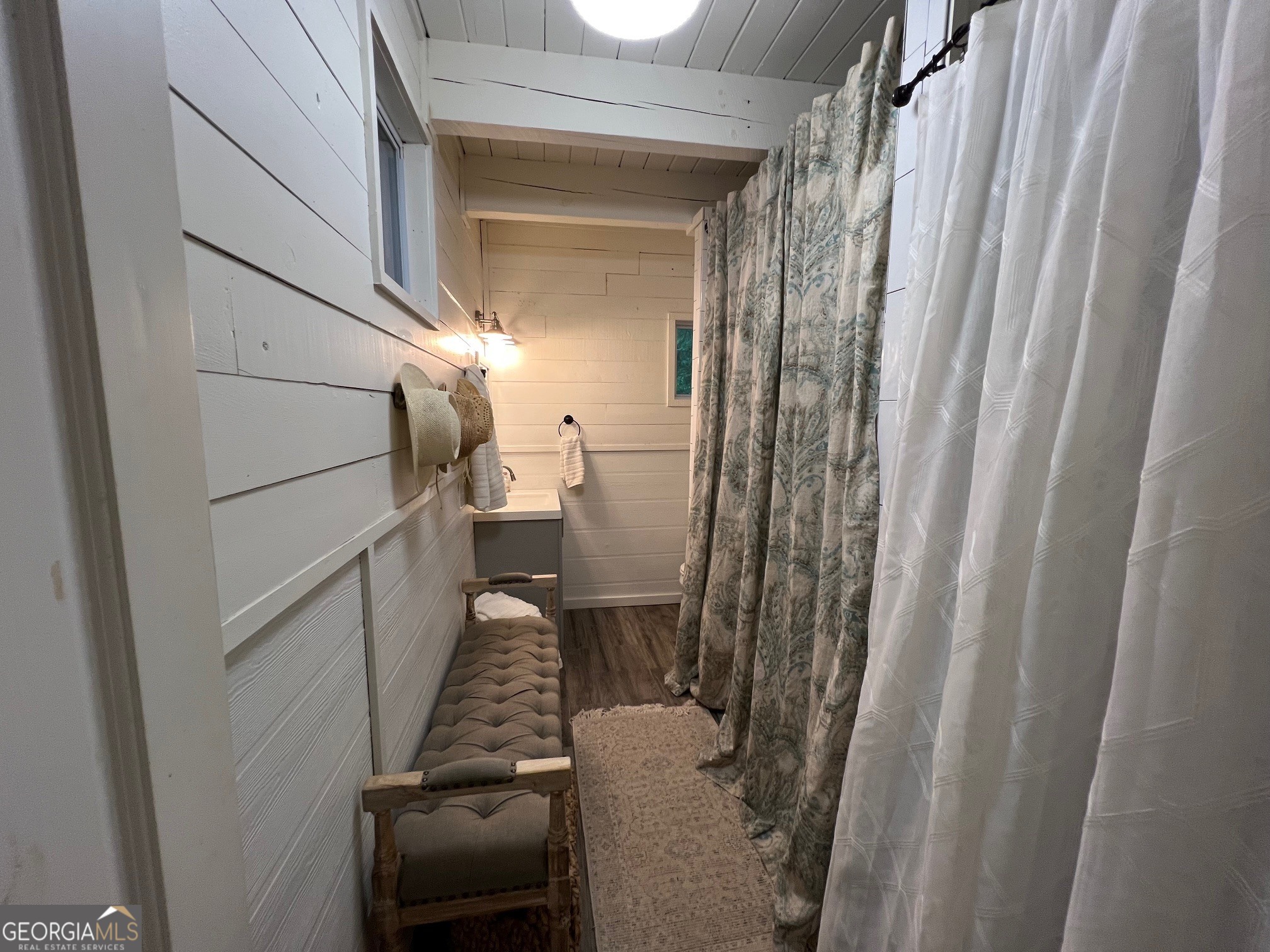 210 E Overbend Trail