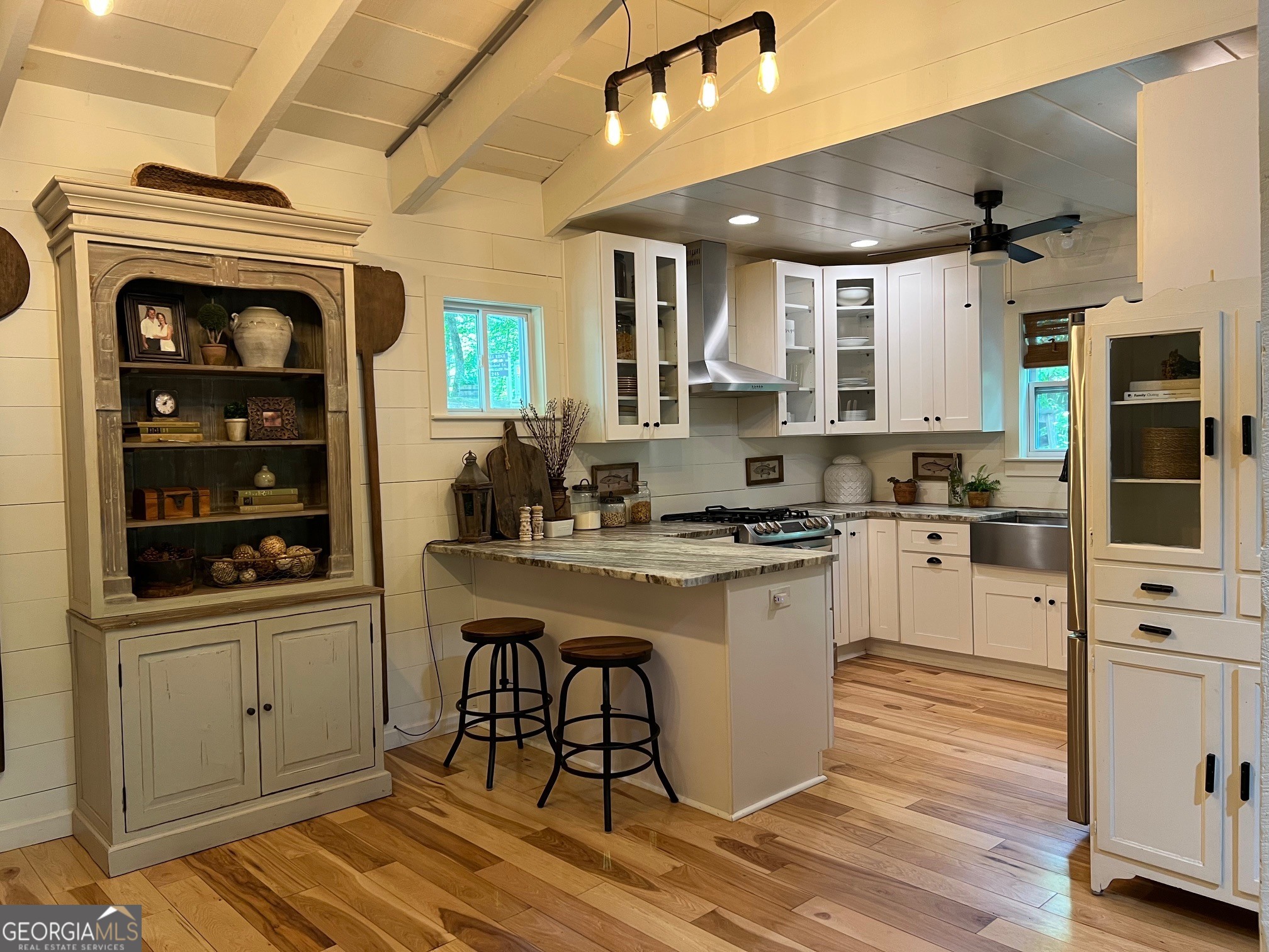 210 E Overbend Trail