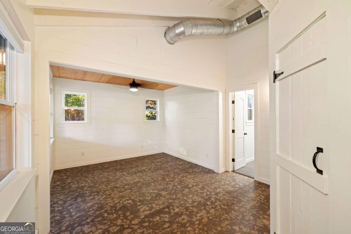 210 E Overbend Trail