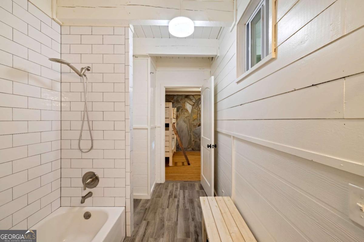 210 E Overbend Trail