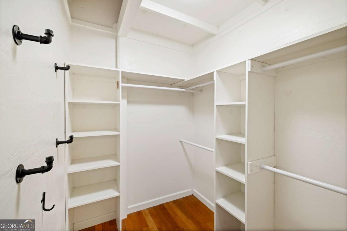 210 E Overbend Trail