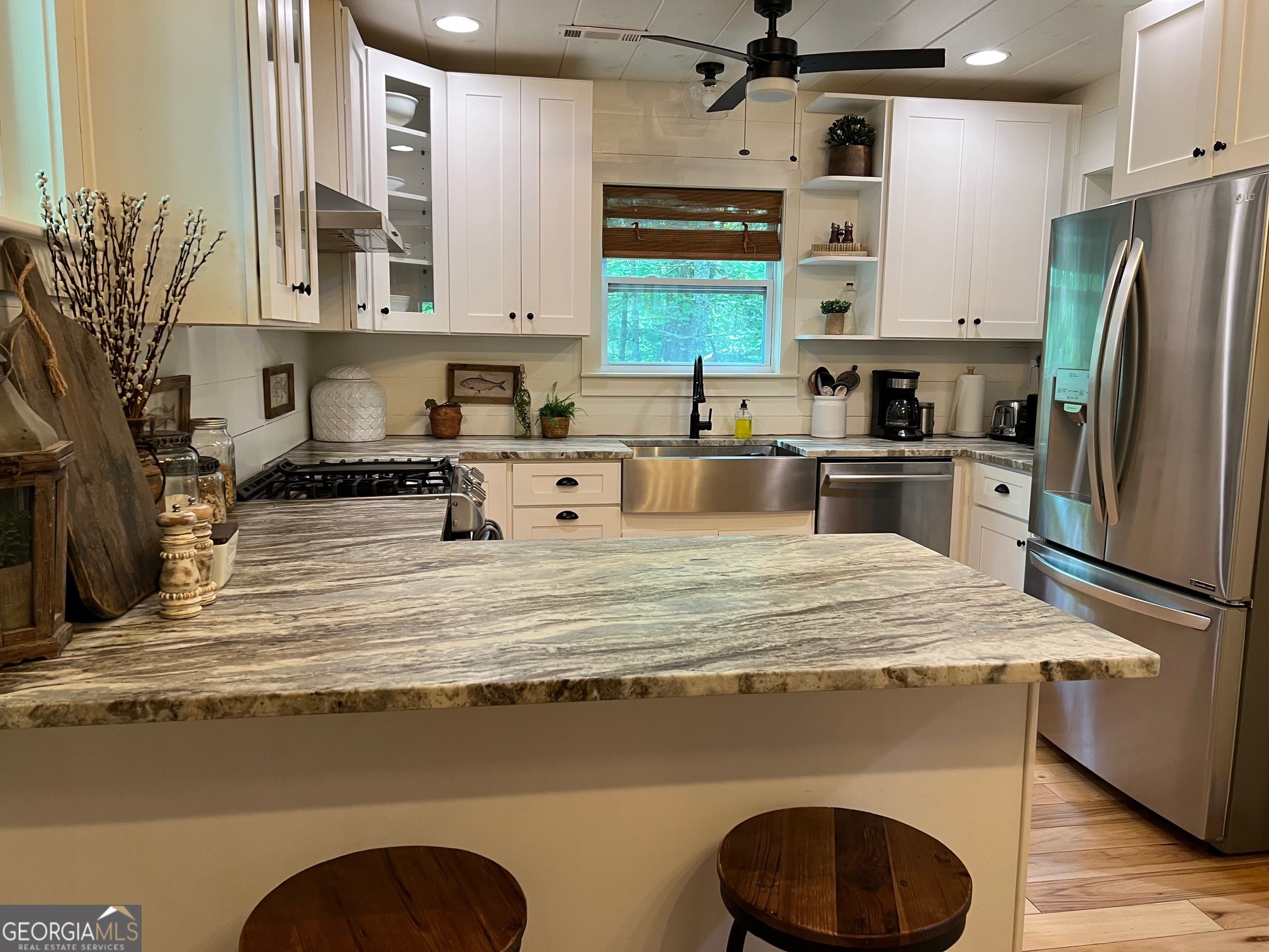 210 E Overbend Trail