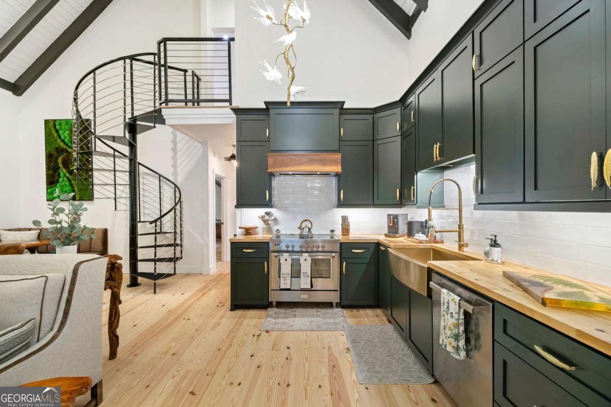 7670 Hiawassee Wilderness