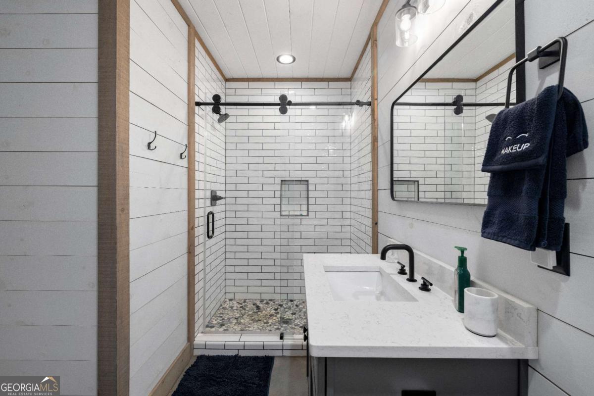 310 Wunder Bear Ridge Road