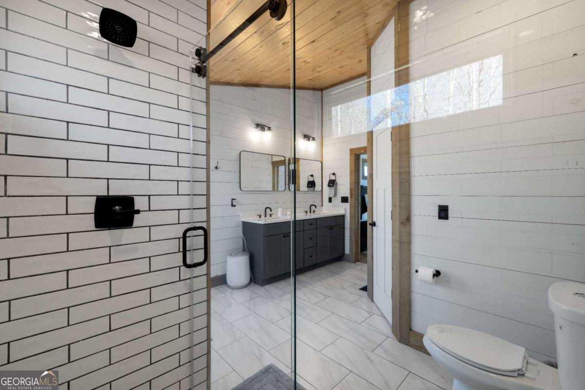 310 Wunder Bear Ridge Road