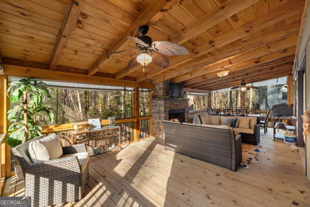 100 Stanley Creek Crossing