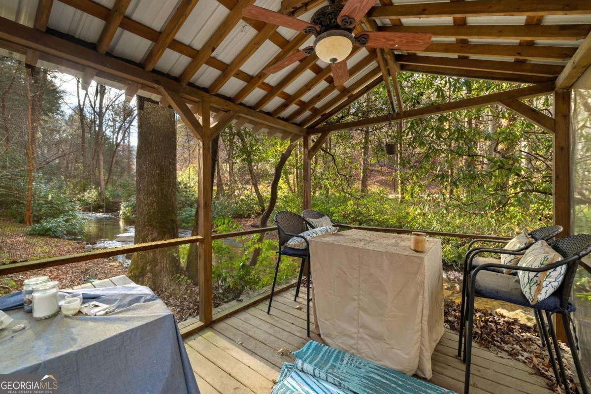 100 Stanley Creek Crossing