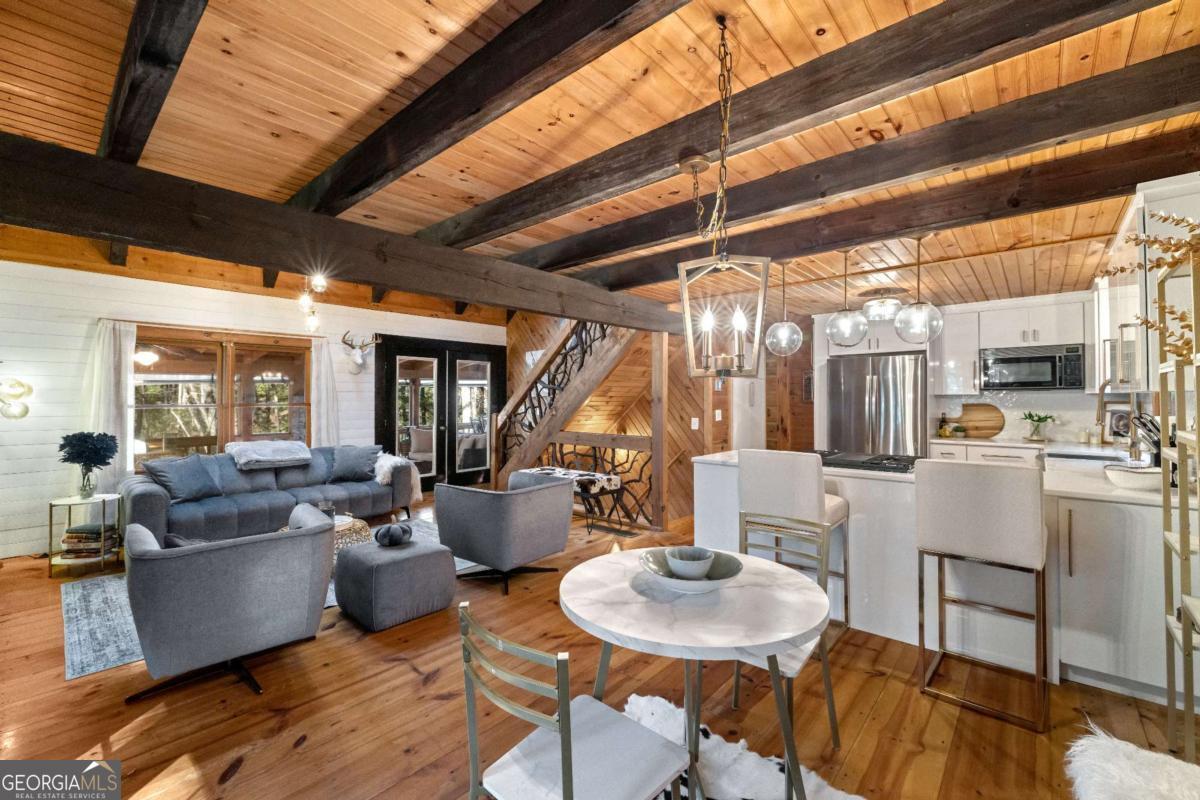 100 Stanley Creek Crossing