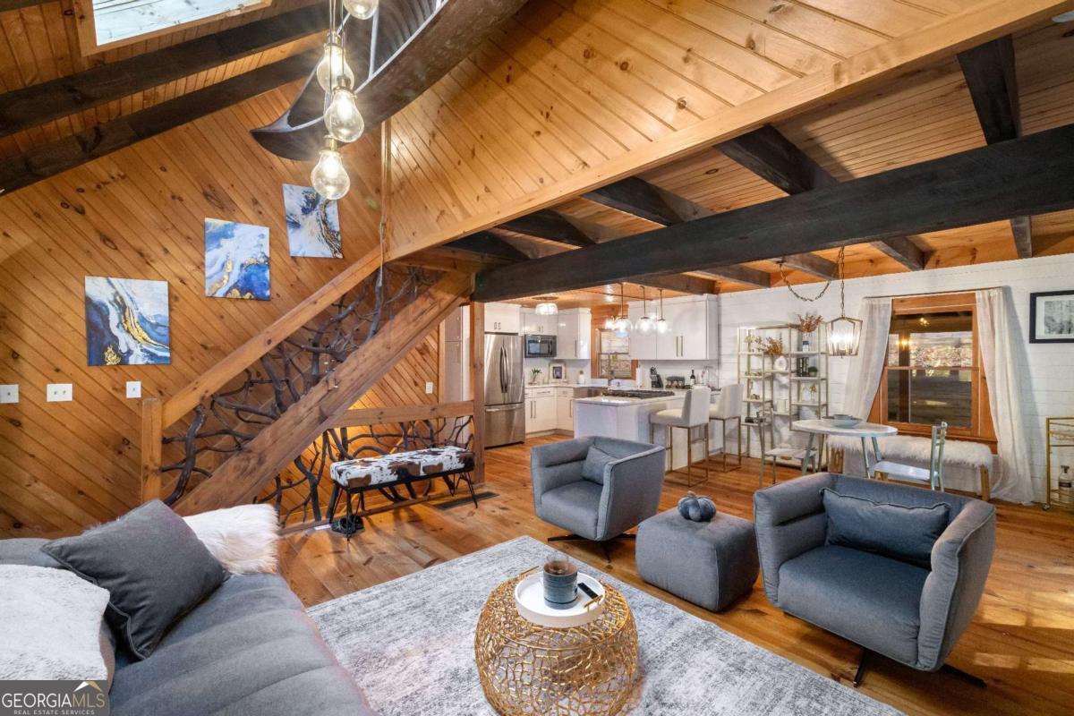 100 Stanley Creek Crossing