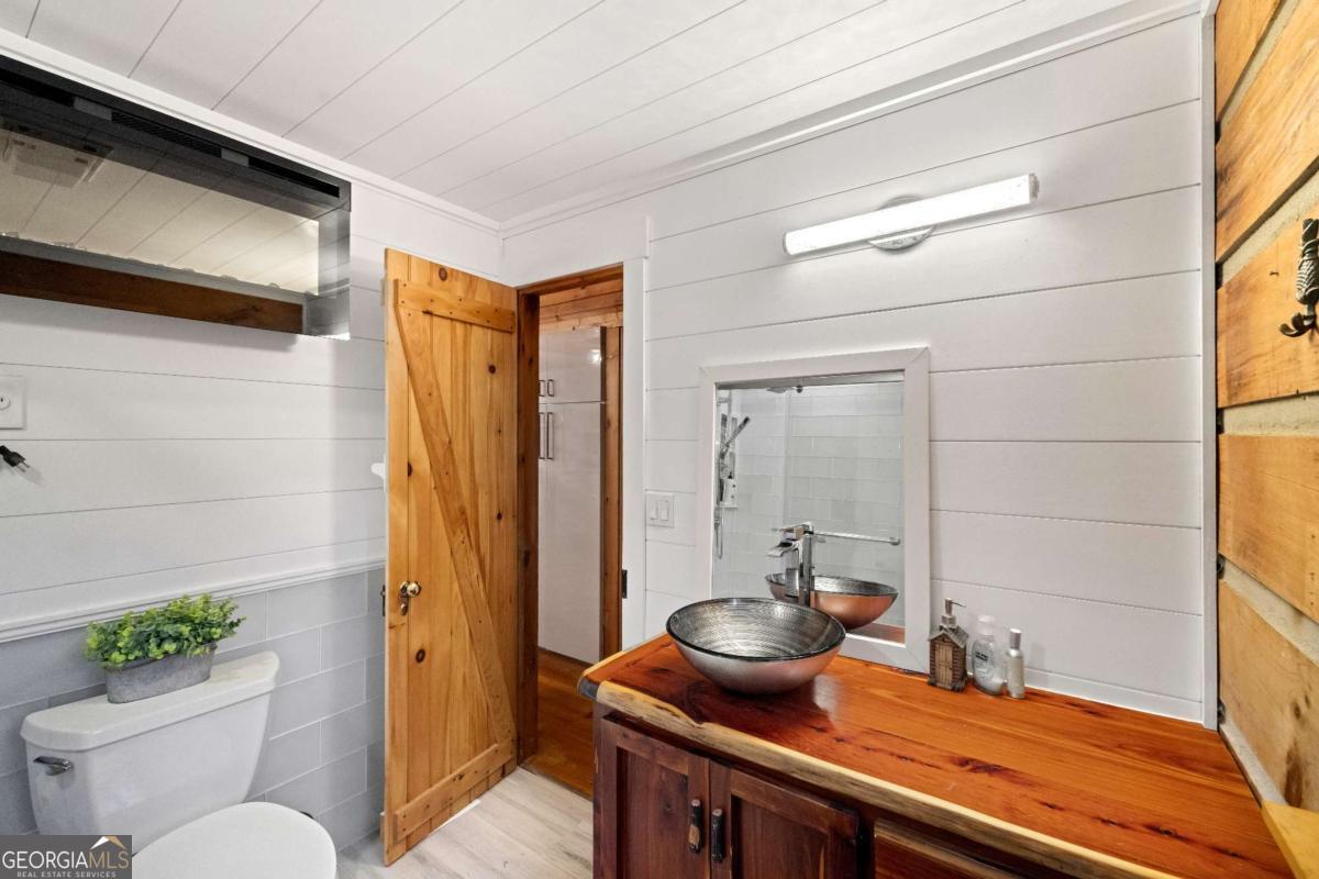 100 Stanley Creek Crossing