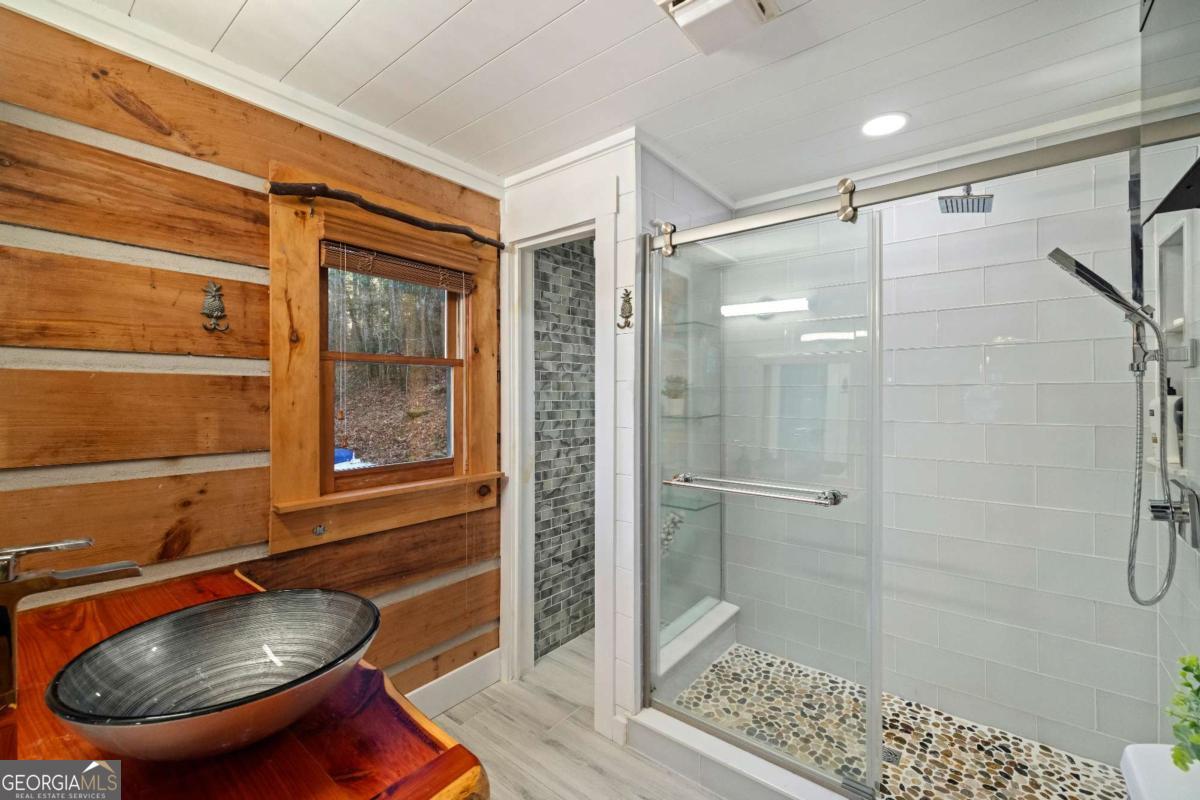 100 Stanley Creek Crossing