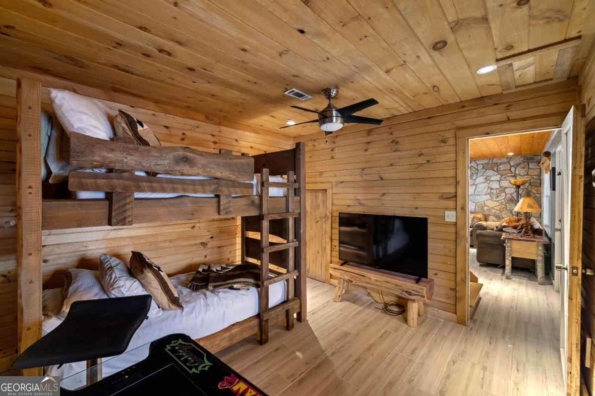 100 Stanley Creek Crossing