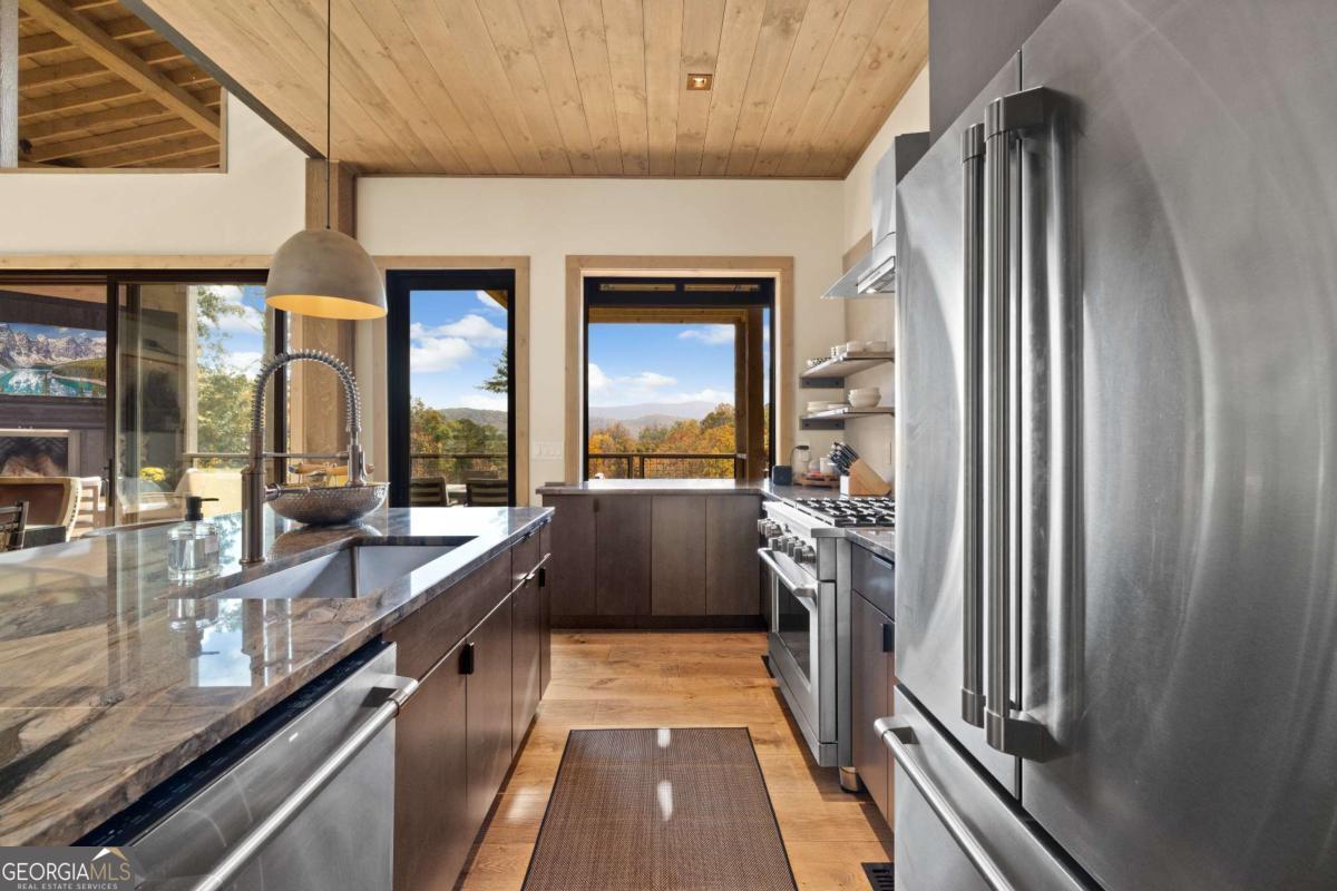 142 Sequoyah Ridge