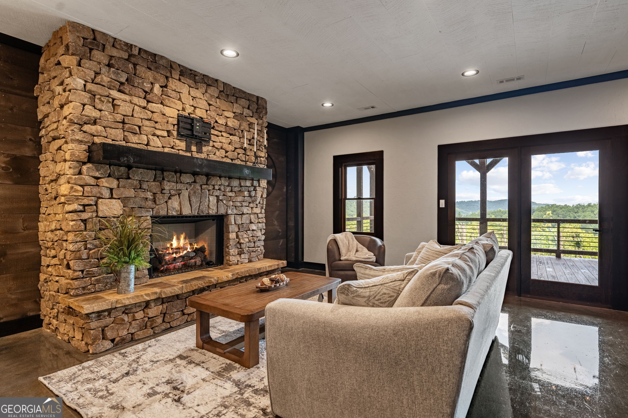 363 Griffith Parkway
