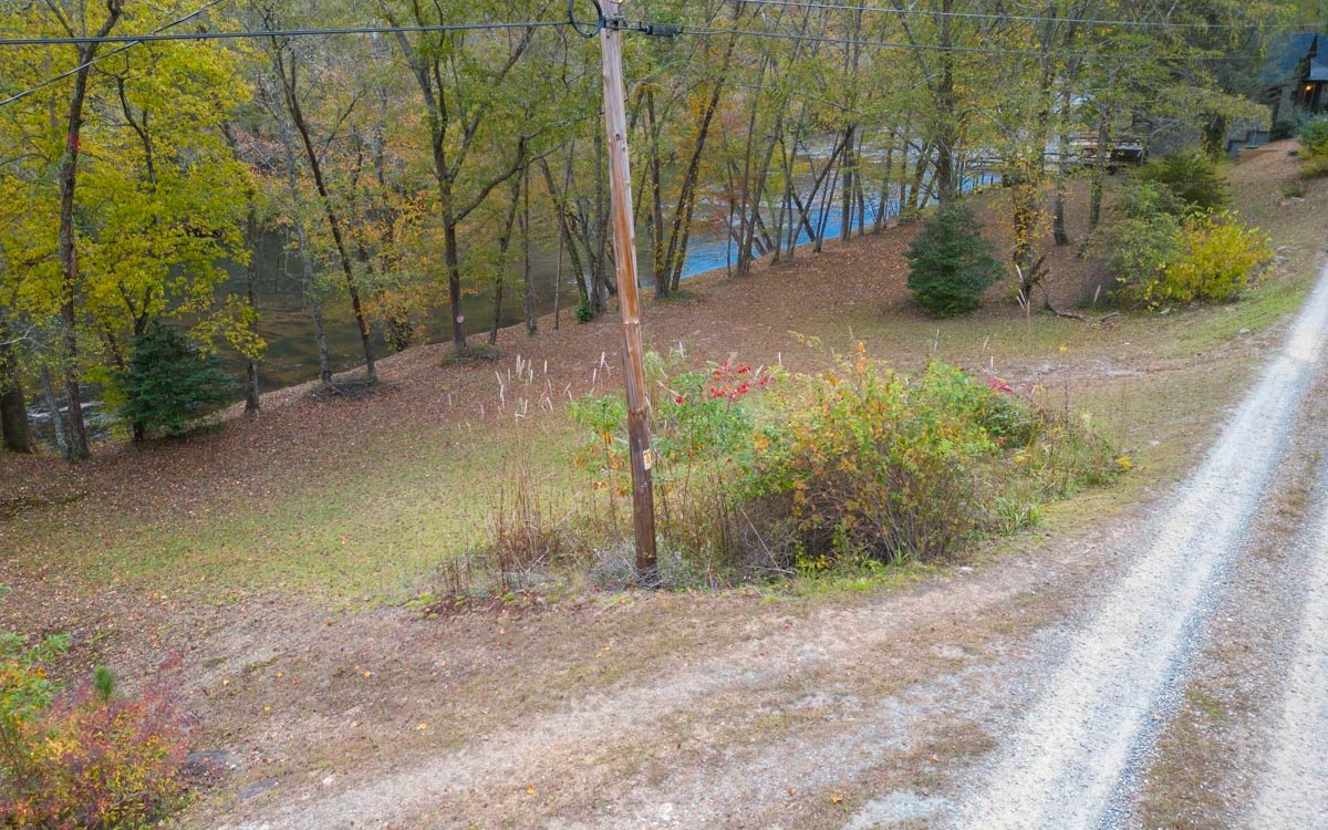 1.44 Valley Lane