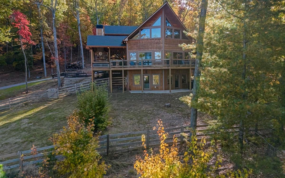 99 Makawee Trail