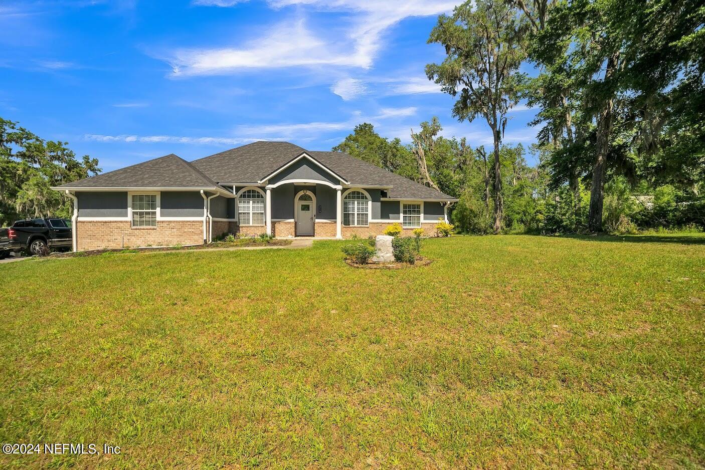 219 NW HERITAGE Drive