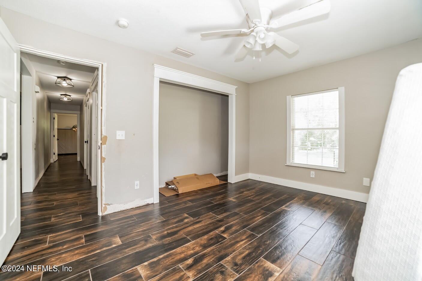 219 NW HERITAGE Drive