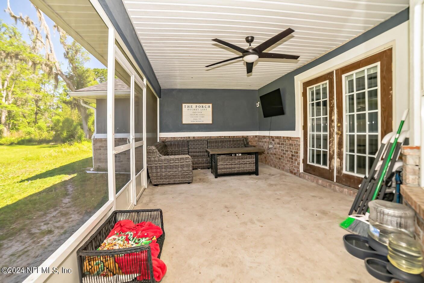 219 NW HERITAGE Drive