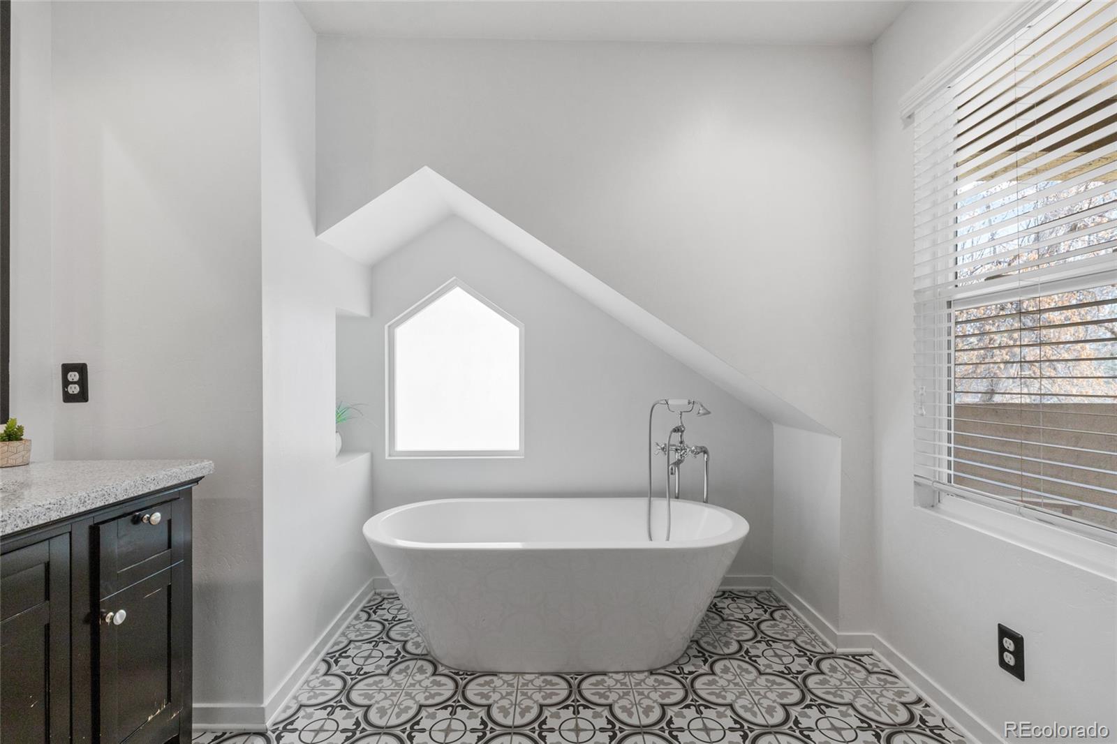 449 S Humboldt Street