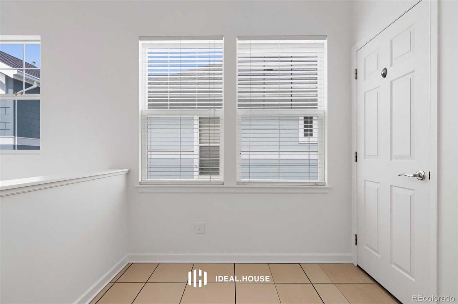 7454 E 28th Avenue Unit: 3