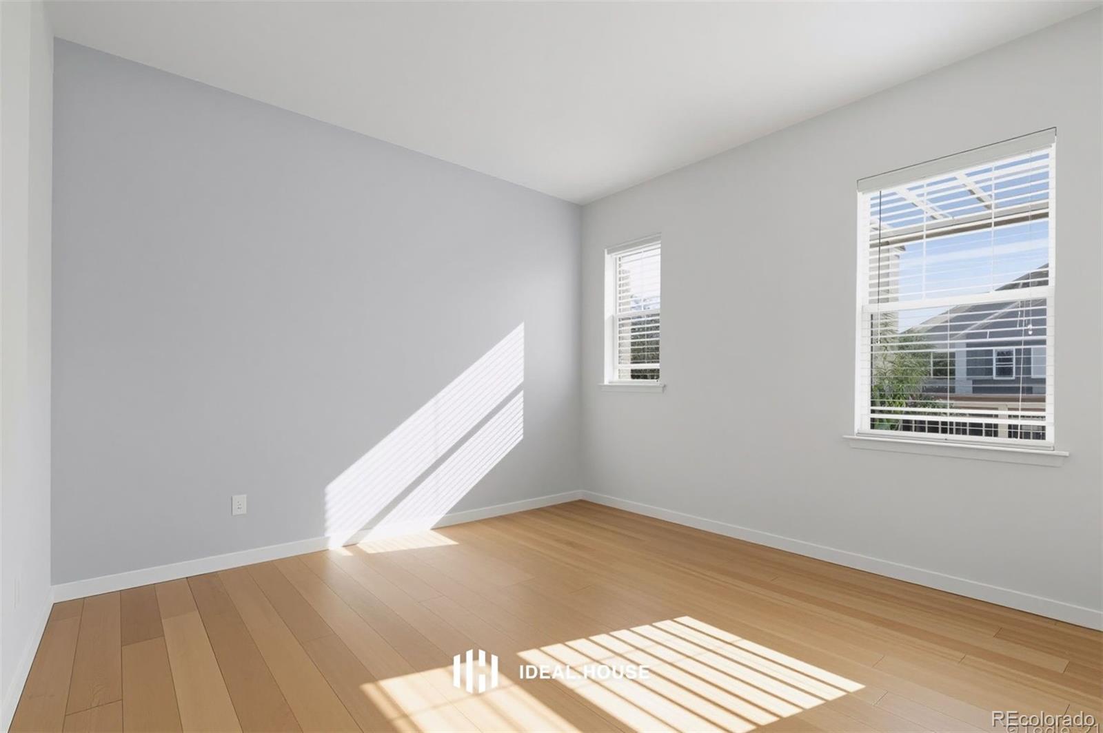7454 E 28th Avenue Unit: 3