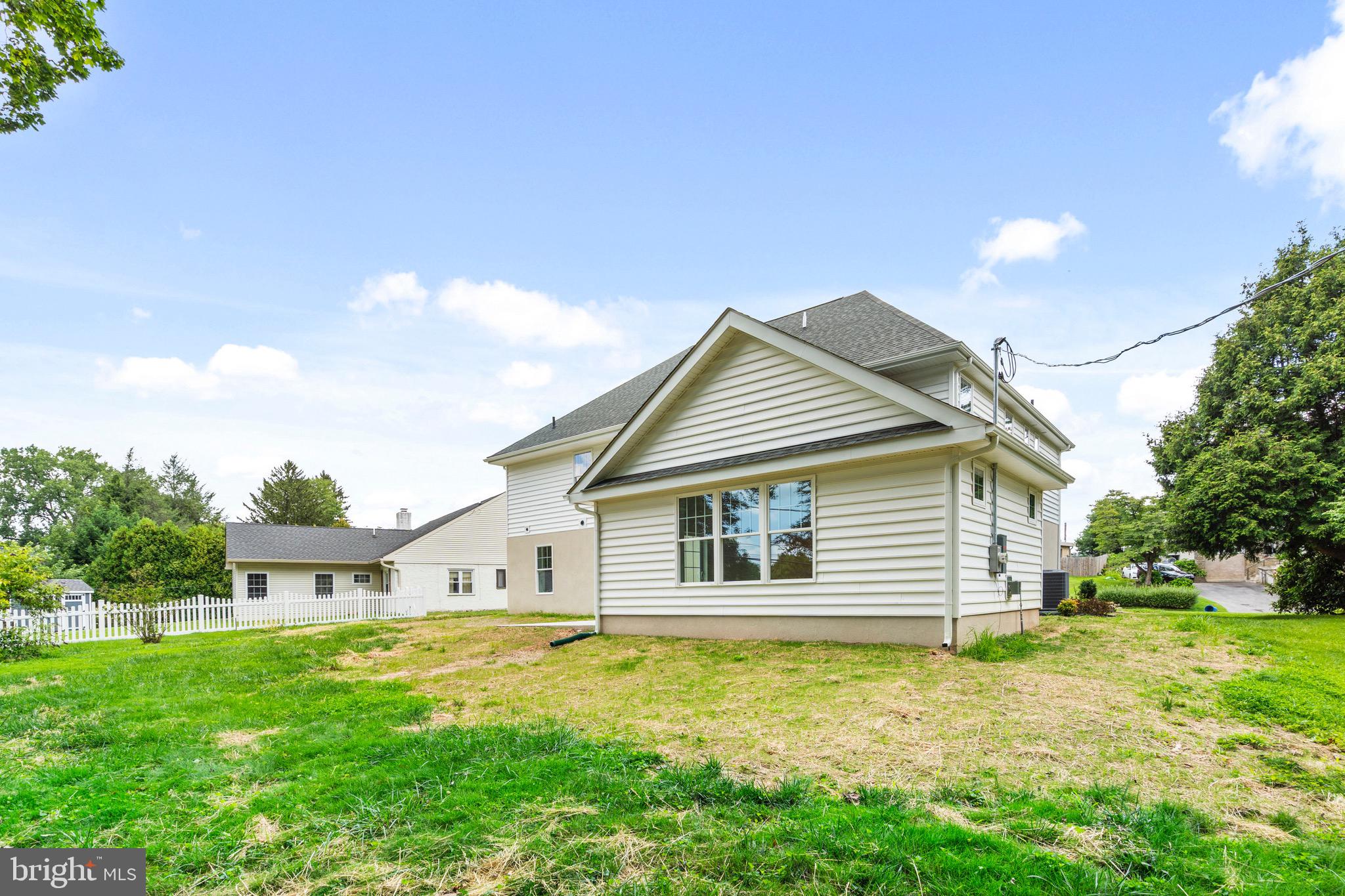 710 HEDGEROW DRIVE