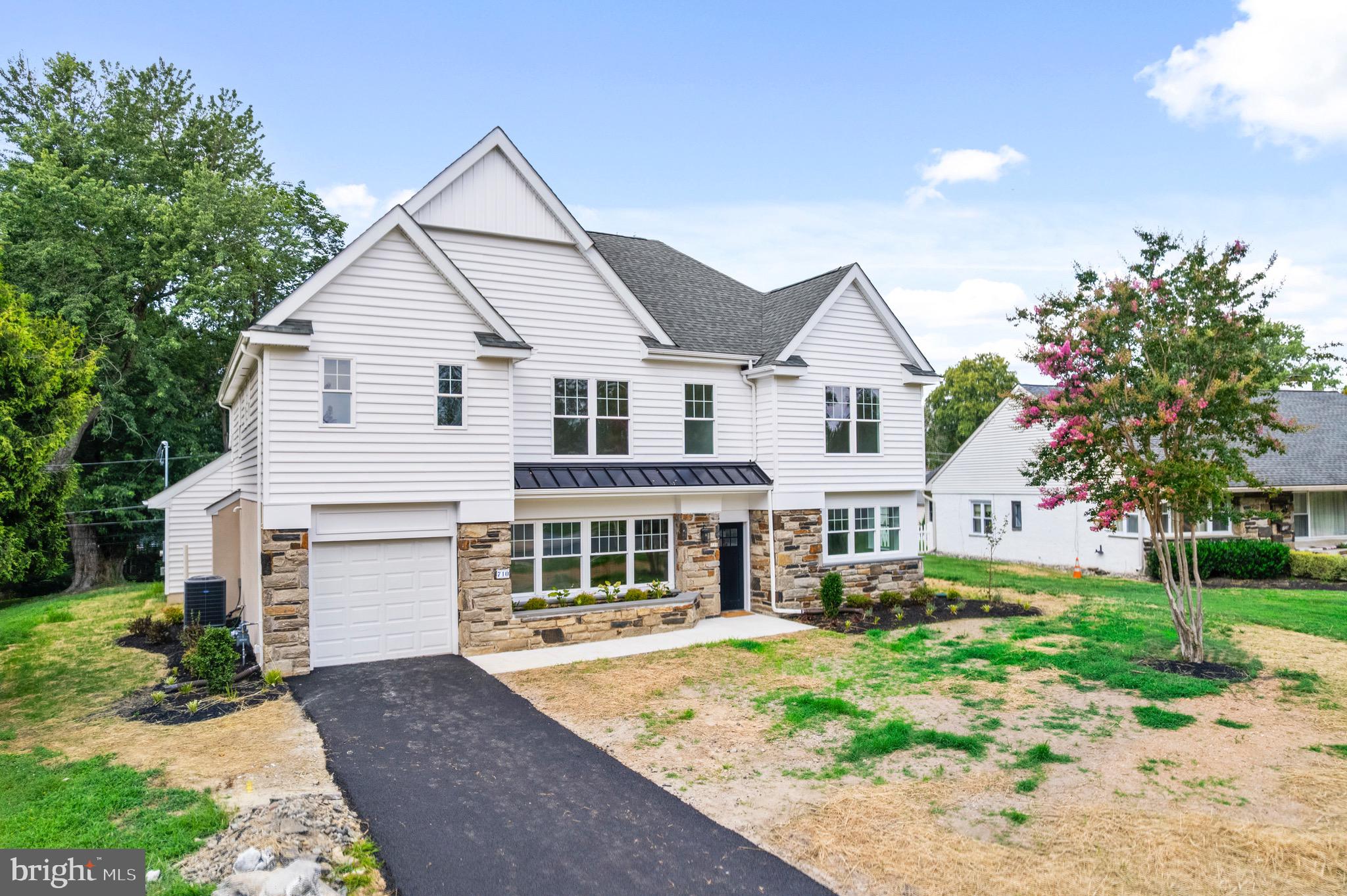 710 HEDGEROW DRIVE